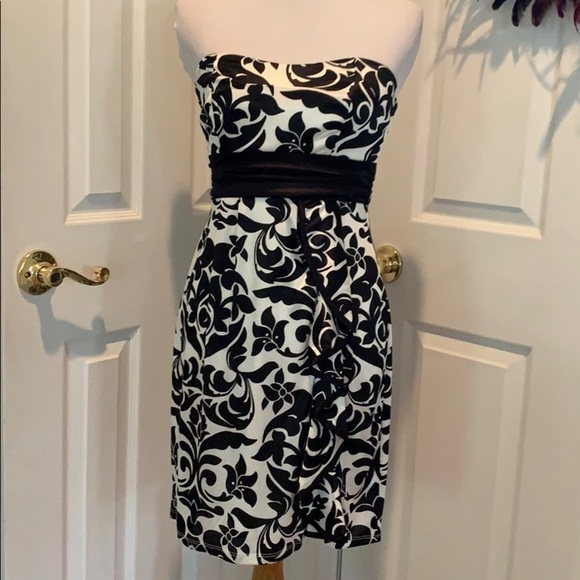 Ruby Rox Dresses & Skirts - Black and white strapless, back tie dress